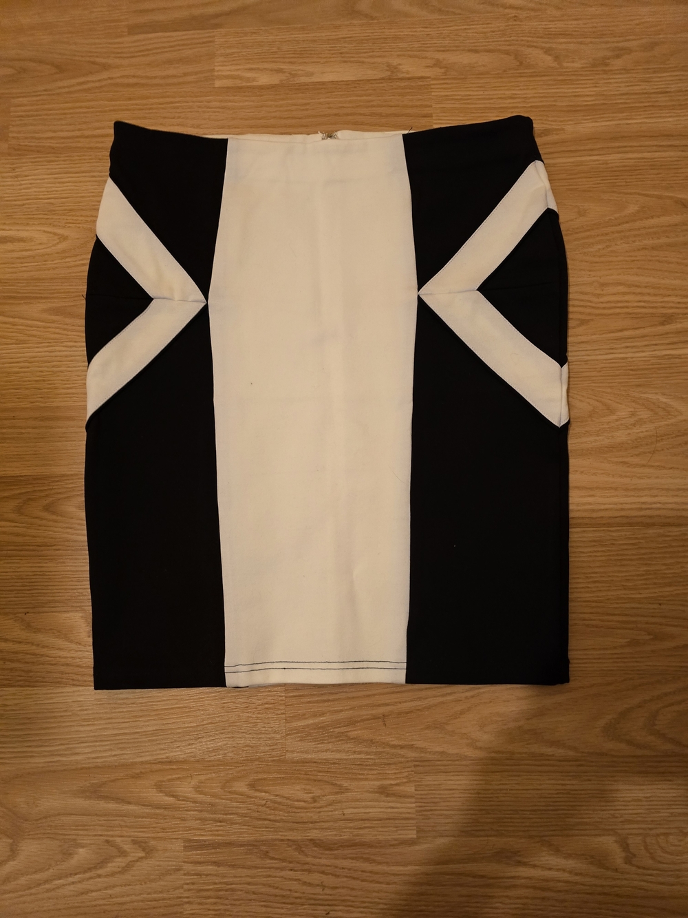 MINKPINK Black and White Colorblock Pencil Skirt